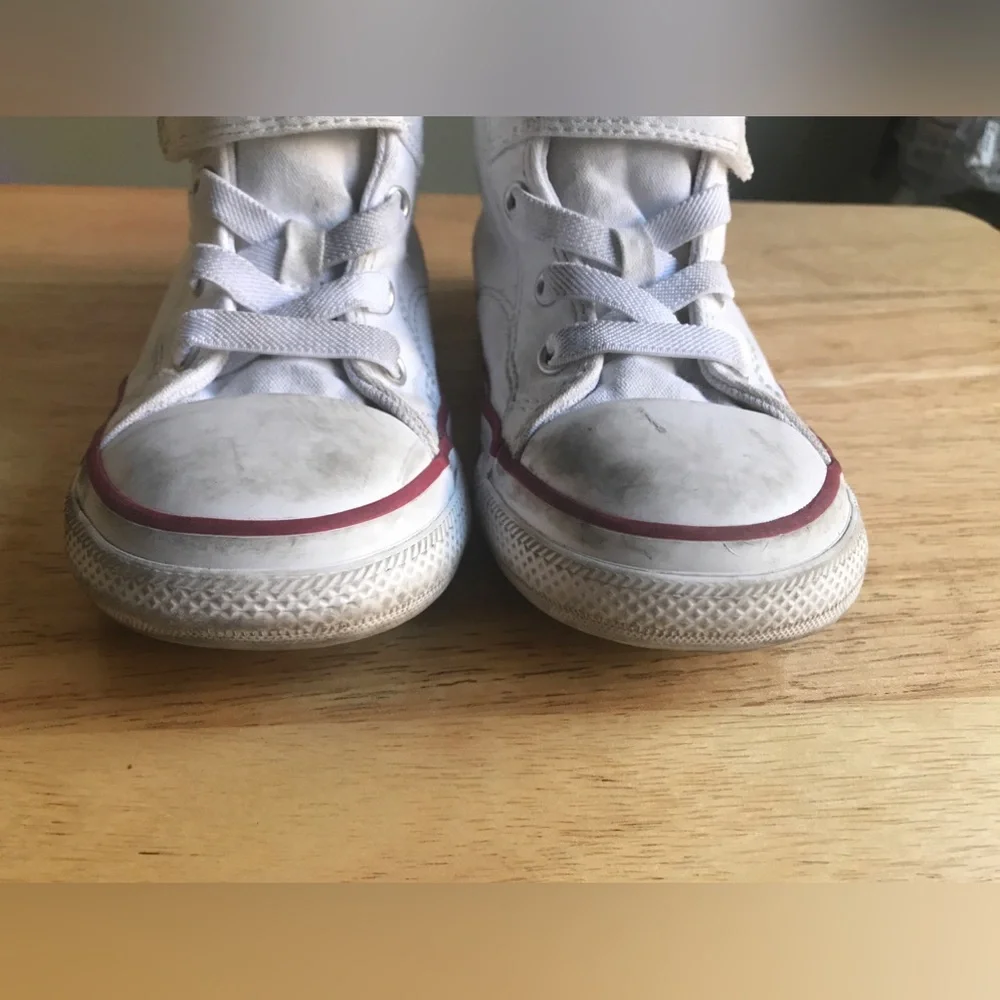 Converse All-Star Chuck Taylor Mid-Tops Malden White Size: US Toddler 10 EUR 26